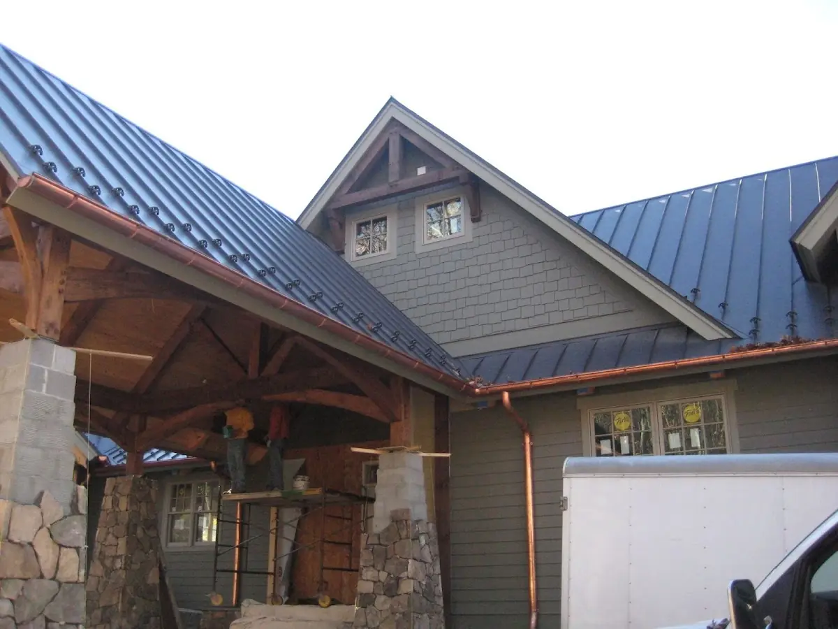 Craftsman Roofing team delivering quality roofing work in Lincoln University